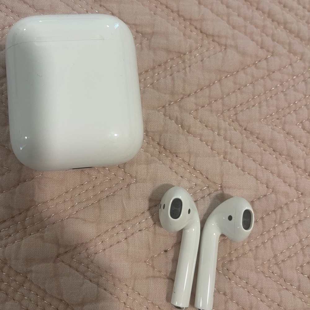 Apple AirPods with Charging Case - White